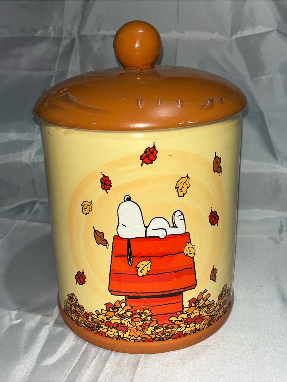 Peanuts Holiday Fall Ceramic Canister with Orange Lid and Red Doghouse NEW